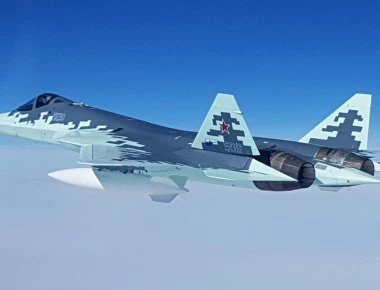Το Sukhoi T-50 με νέα «ψηφιακή» παραλλαγή και εξωτερικές δεξαμενές καυσίμου